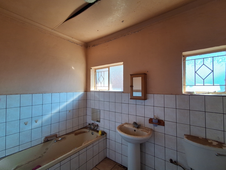 4 Bedroom Property for Sale in Wilkeville North West